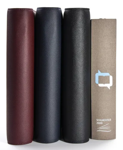 Bible d'étude MacArthur avec étui en cuir véritable - Étui en cuir véritable légèrement grainé...