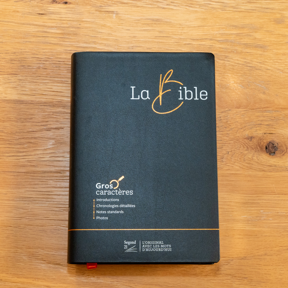 Bible Segond 21, gros caractères - couverture souple noire en fibrocuir, tranche argentée